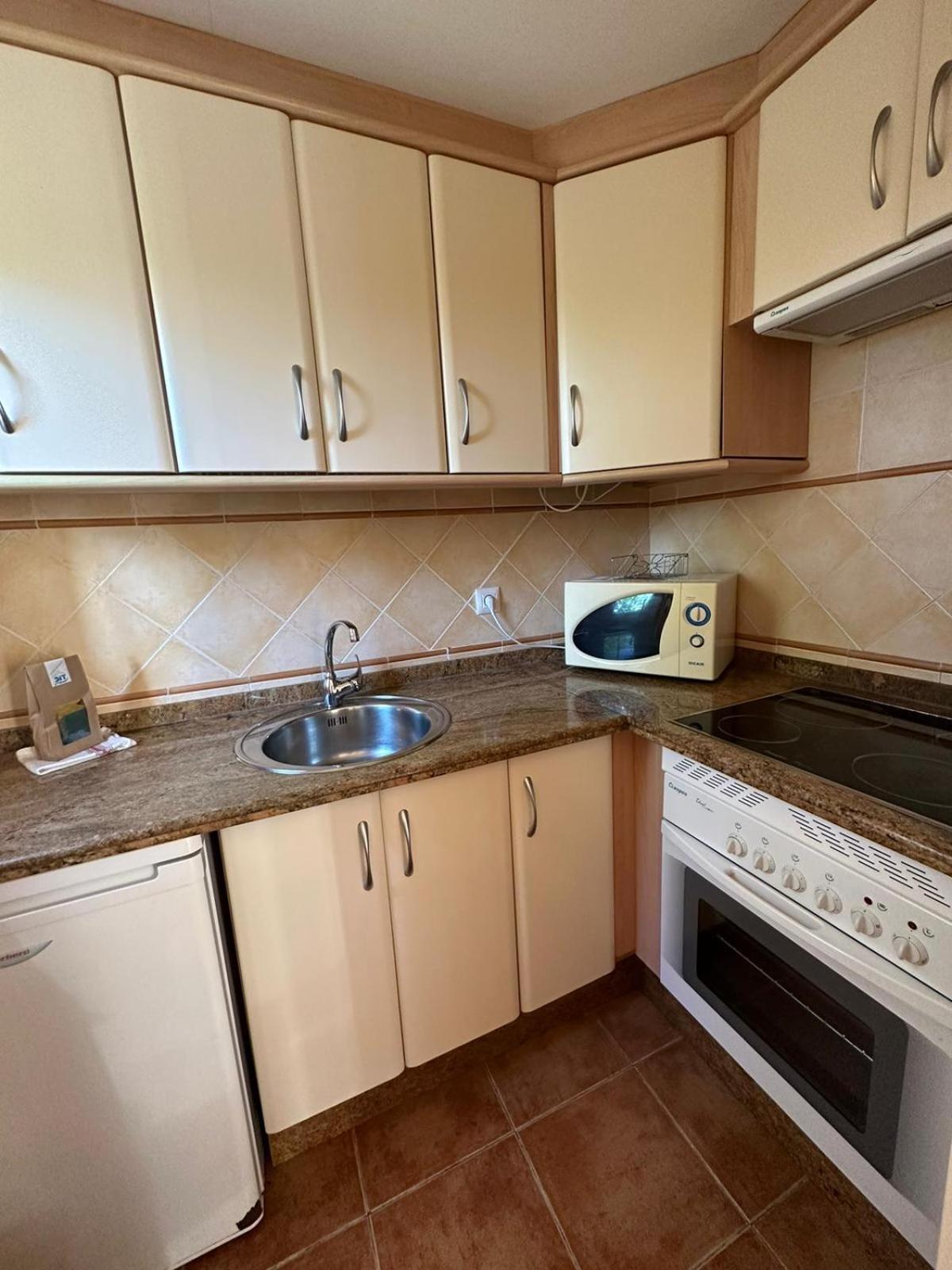 Bonito Apartamento En Primera Linea De Playa Исла Канела Екстериор снимка